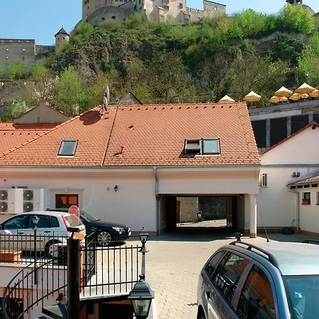 Guest house Pod Hradom
